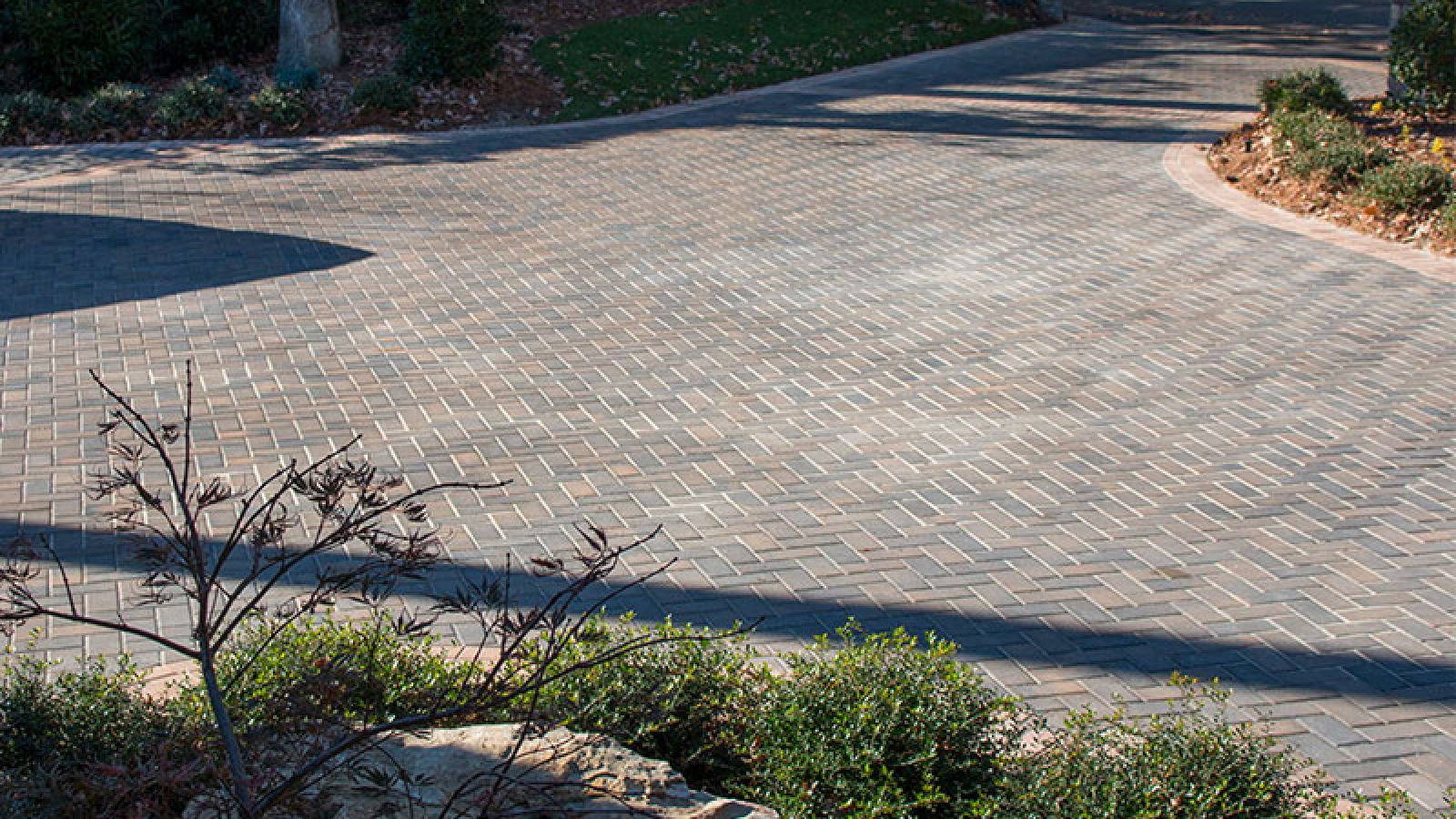 Holland Stone Series Pavers by Keystone Hardscapes