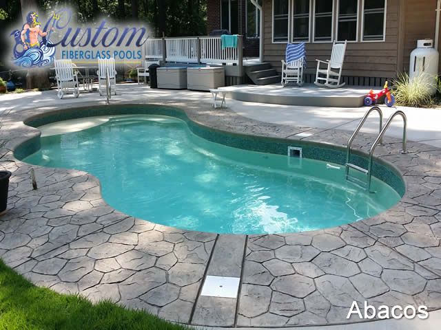 Abacos Custom Fiberglass Pool, a fun and curvy addition to a Clarksville, TN backyard