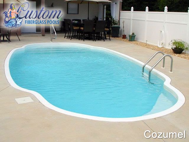 Cozumel Custom Fiberglass Pool, a stylish and fun addition to a Clarksville, TN backyard
