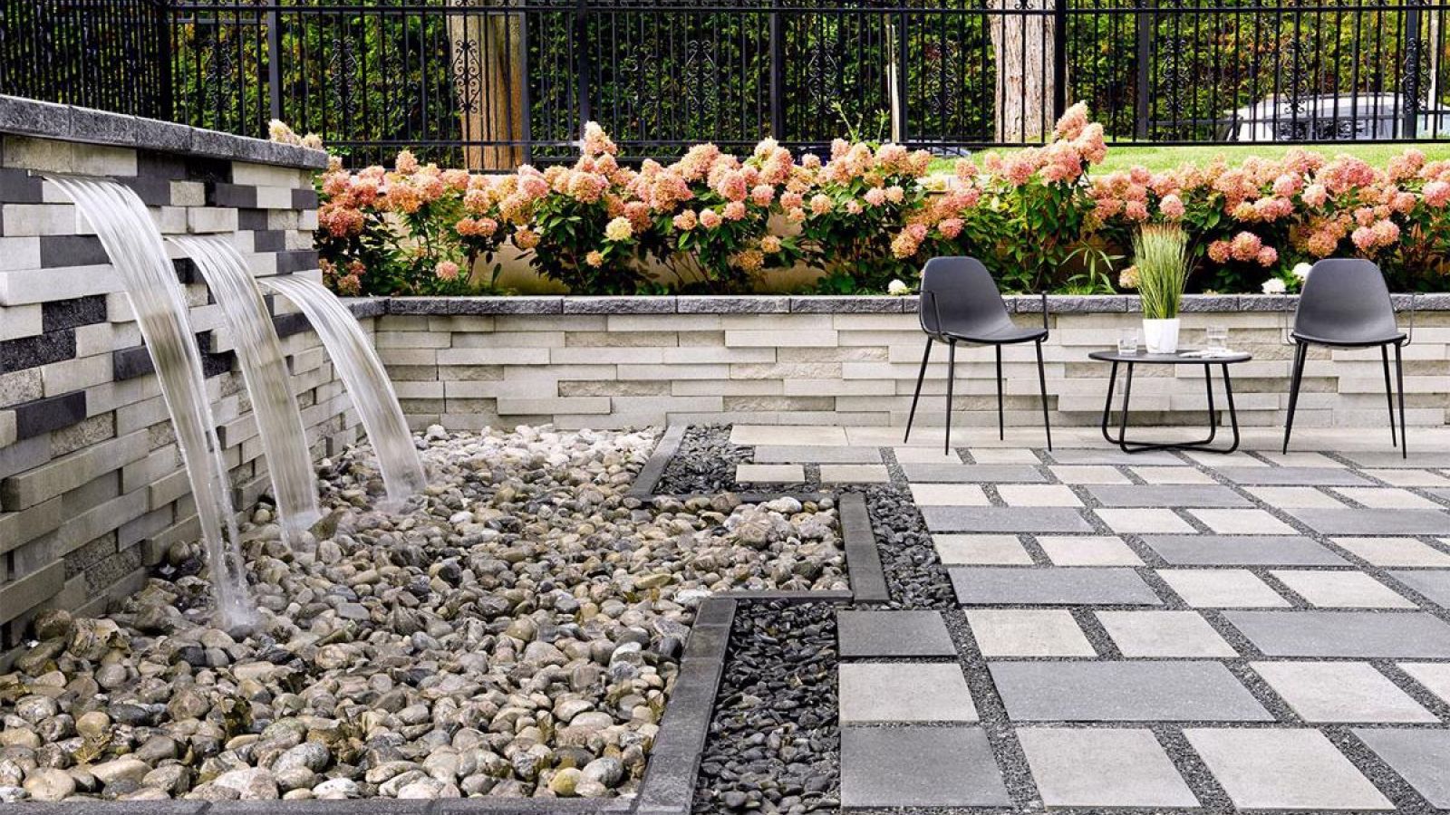 Industria Polished paver by Techo-Bloc in a modern plaza