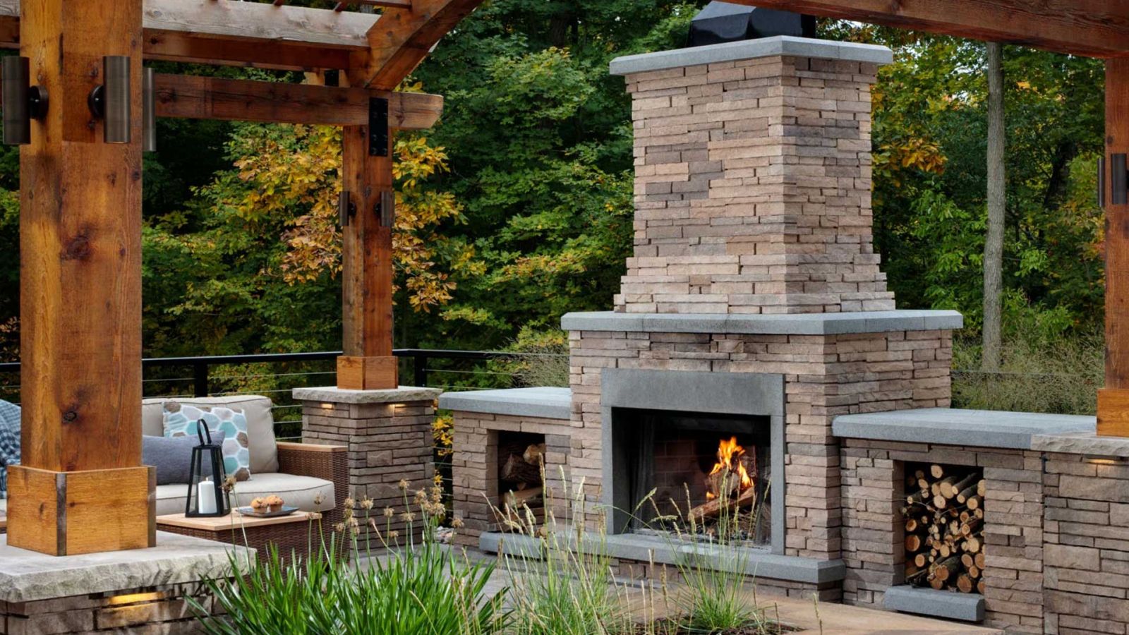 Outdoor Kitchens and Fireplaces