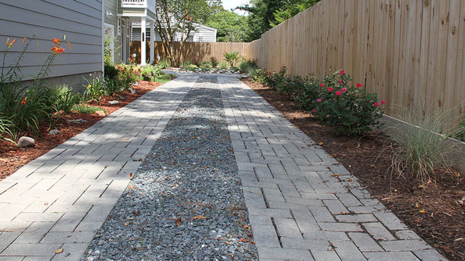 Aqua-Flo™ Collection by Keystone Hardscapes