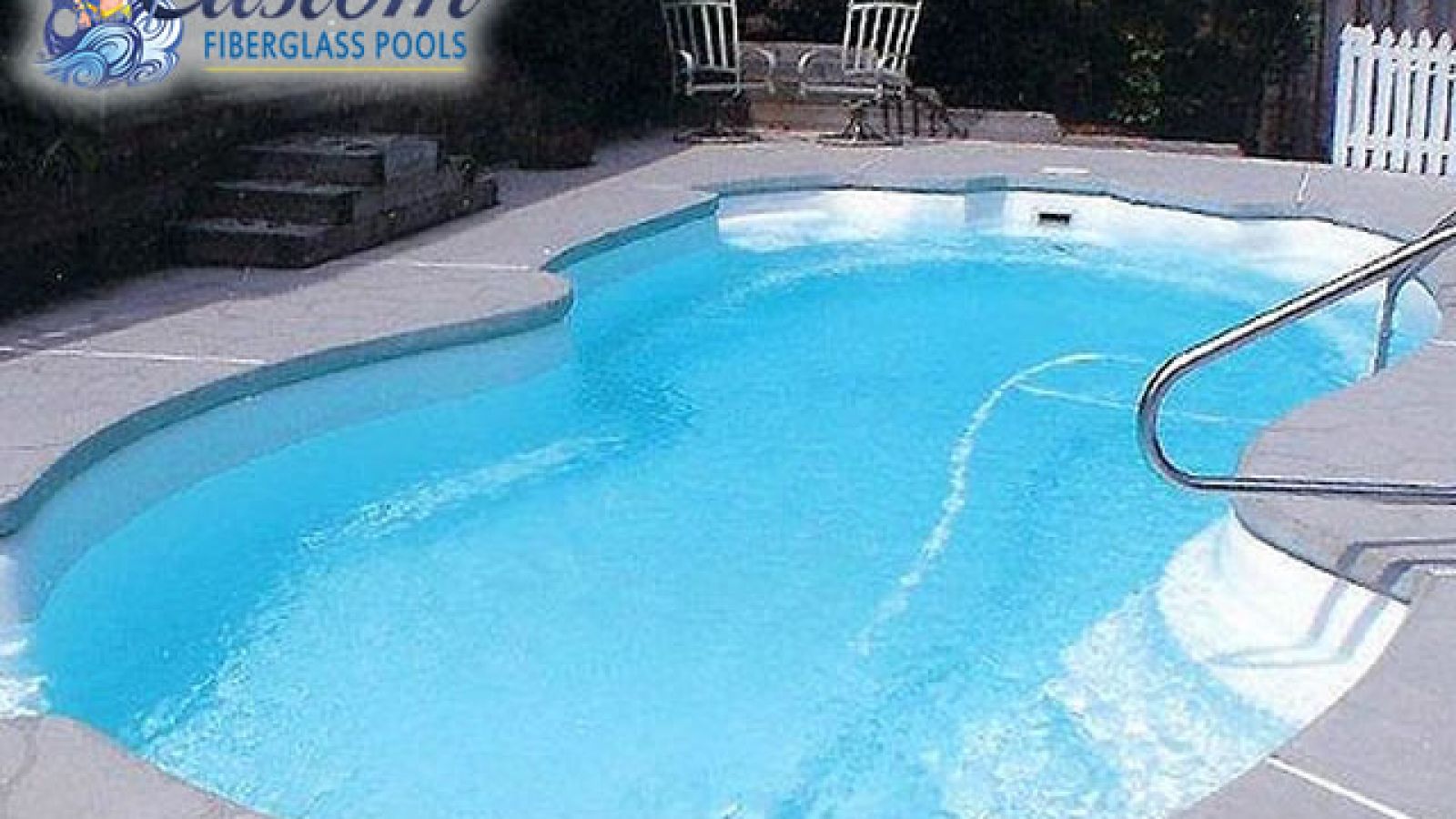 St. Thomas Active Fiberglass Pool, an ideal spot for family fun in a Clarksville, TN backyard