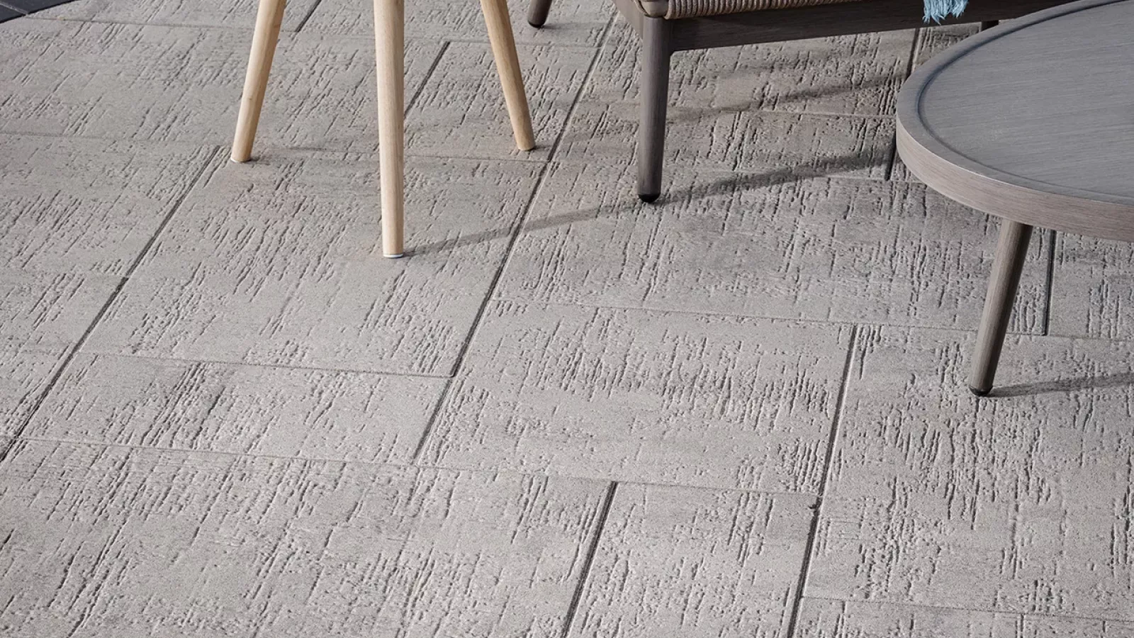 Belgard Papyrus™ pavers displaying modern edges and organic textile-like textures