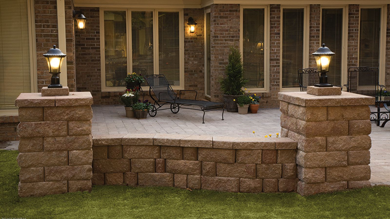 AR Pools • Stoneworks & Outdoor Living's Corner units showcasing straight split face design