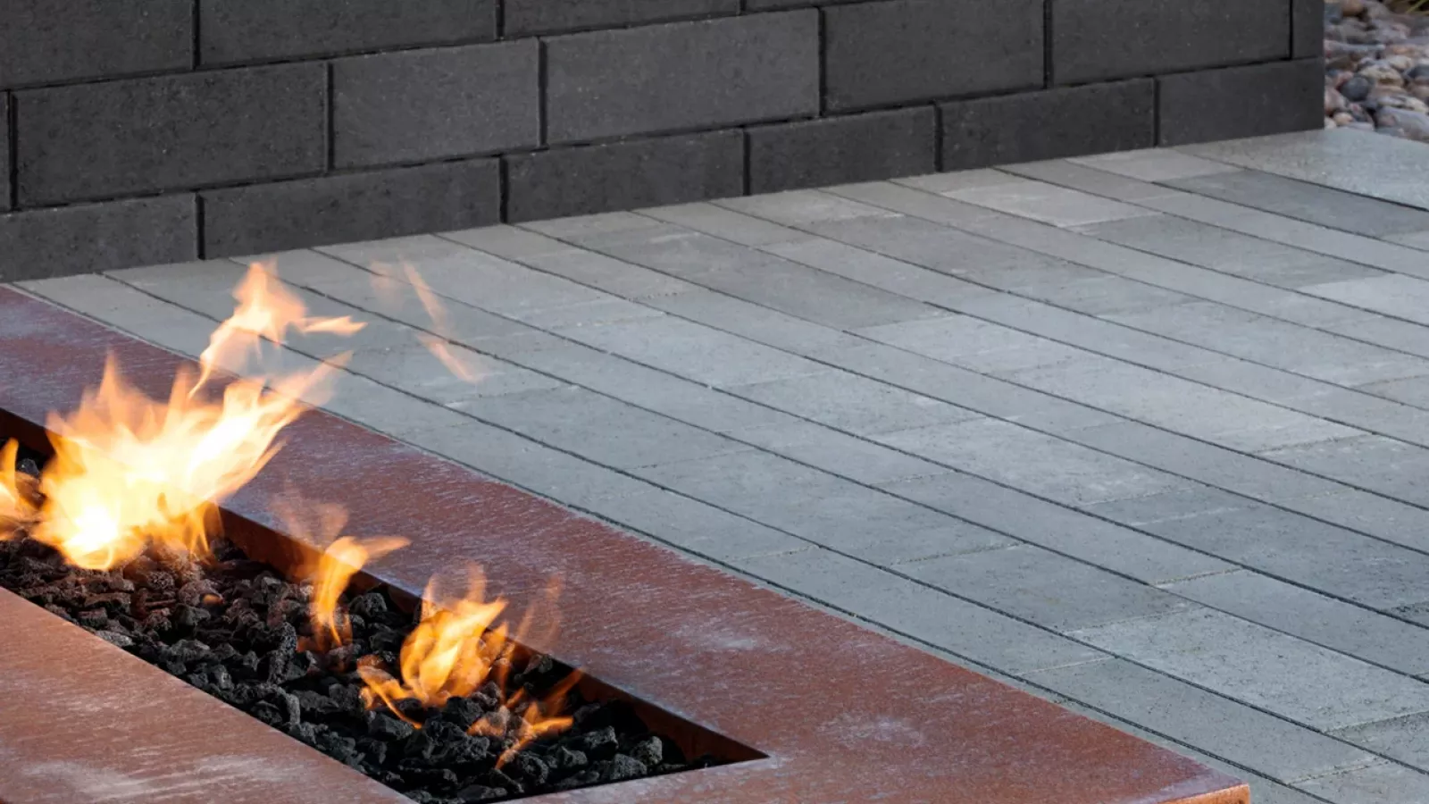 Melville Tandem™ Wall displaying its smooth finish and modular design.